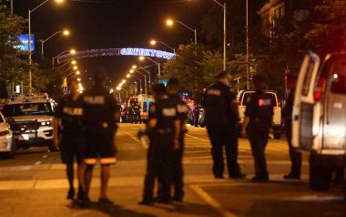Ενοπλος άνοιξε πυρ στο Τορόντο – Τουλάχιστον δύο νεκροί και 13 τραυματίες 