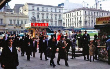 34 υπέροχες έγχρωμες φωτογραφίες της Αθήνας του 68' - 70'