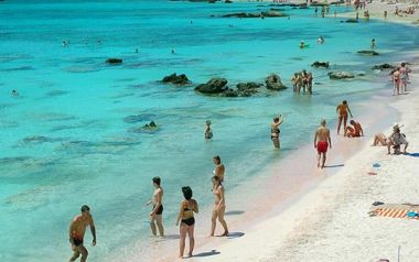 Κορωνοϊός: Οι Αυστριακοί «ψηφίζουν» Ελλάδα για διακοπές και τη θεωρούν τον ασφαλέστερο προορισμό