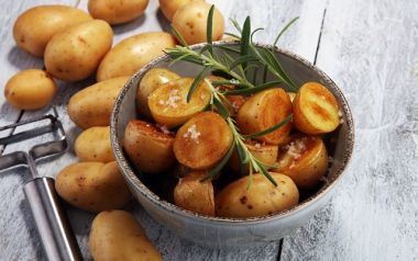 Πόσες θερμίδες έχουν και πόσο υγιεινές είναι οι αγαπημένες μας πατάτες;
