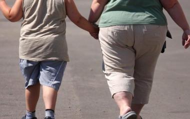 Καταπολέμηση της παχυσαρκίας.  Η βρετανική κυβέρνηση απαγορεύει τις διαφημίσεις πρόχειρου φαγητού