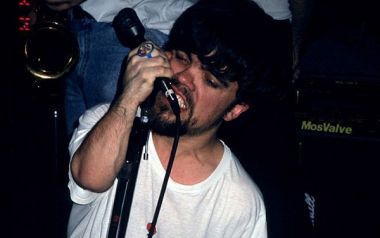 Ο Peter Dinklage ήταν σε μία Νεοϋορκέζικη punk μπάντα εν ονόματι: Whizzy
