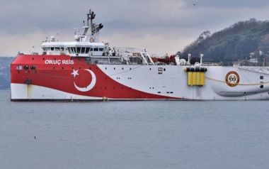 Πίσω κάνει ο Ερντογάν ζητώντας διάλογο με την Αθήνα: Αναβάλλονται οι έρευνες του Oruc Reis