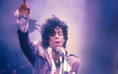 9 τραγούδια από τα θρυλικά 80's  