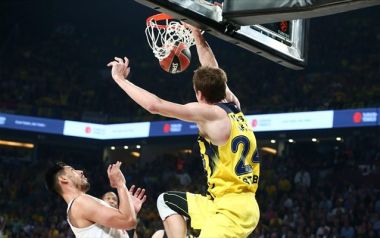 Euroleague: Στον τελικό η ομάδα των θαυμάτων, ο Ολυμπιακός