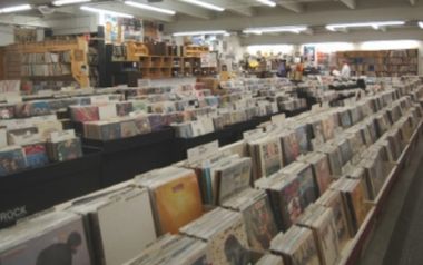 Βινύλια, cd, ψηφιακές πωλήσεις, όλα κάνουν τον κύκλο τους