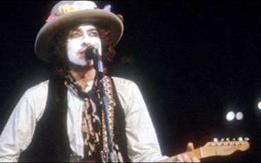 10 περίεργα φιλμ σκηνοθετημένα από διάσημους μουσικούς...