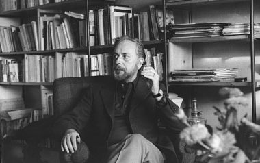 Γιώργος Παπαστεφάνου: «Τούτες τις μέρες ο άνεμος μάς κυνηγάει, μάς κυνηγάει.