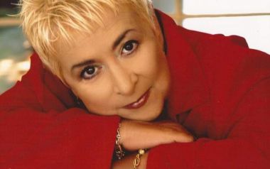 Πέθανε η Σάσα Μανέτα, πρώτη παρουσιάστρια της ΕΡΤ