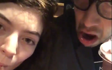 Me and Julio Down by the Schoolyard-Lorde με Jack Antonoff
