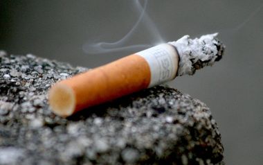 10+1 τραγούδια για το τσιγάρο