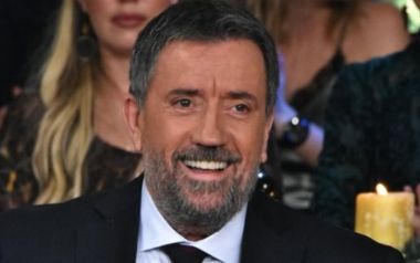 17 χρόνια, όμως έκανε τον κύκλο του, τέλος ο Σπύρος Παπαδόπουλος και το 'Στην υγειά μας Ρε Παιδιά'