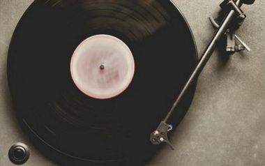 «Θησαυροί» από βινύλιο για συλλέκτες με χοντρό πορτοφόλι