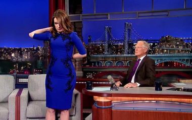 Η ηθοποιός Tina Fey "γδύνεται¨ στον David Letterman