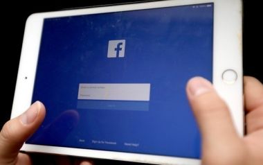 Το Facebook έχασε καθημερινούς χρήστες για πρώτη φορά