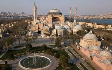 Κυρ. Μητσοτάκης: Η Ελλάδα καταδικάζει με τον πιο έντονο τρόπο την απόφαση της Τουρκίας να μετατρέψει την Αγία Σοφία σε τζαμί