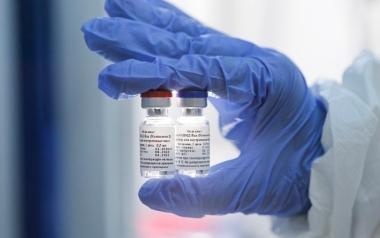 Εμβόλιο Pfizer: Η πλήρης έγκριση ανοίγει τη βεντάλια της υποχρεωτικότητας στις ΗΠΑ