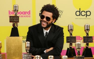 O Weeknd θριάμβευσε στην τελετή απονομής των Billboard Music Awards 2021