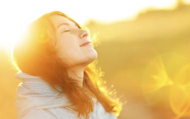 5 φυσικοί τρόποι αύξησης της σεροτονίνης - Τι πρέπει να κάνετε εάν έχετε κακή διάθεση 