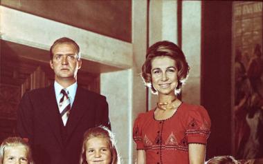 Ο τέως βασιλιάς της Ισπανίας Χουάν Κάρλος ερευνάται για διαφθορά και αποφάσισε να φύγει από τη χώρα.