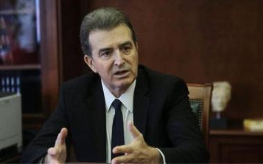 Στον εισαγγελέα αναρτήσεις με θεωρίες συνωμοσίας για τον κορωνοϊό με εντολή Χρυσοχοΐδη 