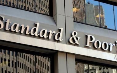 O οίκος πιστοληπτικής αξιολόγησης S&P αναβάθμισε το αξιόχρεο της Ελλάδας σε ΒΒ+