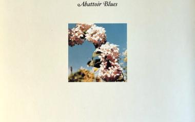 Nick Cave Θυμηθήκαμε απρόσμενα την δισκάρα Abattoir Blues.