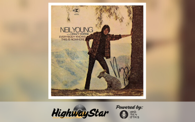 Neil Young - Everybody Knows This Is Nowhere