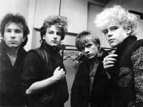 O Bono για το πώς άρχισαν οι  U2 στην κουζίνα του Larry Mullen Jr το 1976