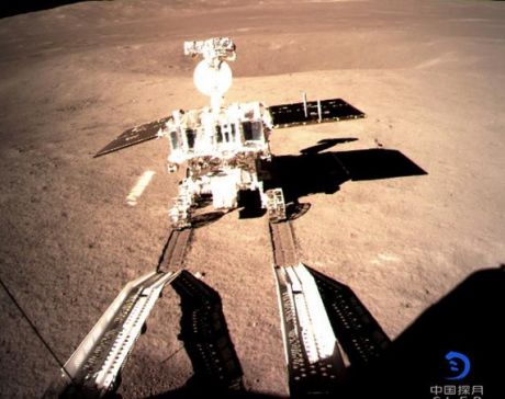 Το κινεζικό όχημα Jadehase 2 ξεκίνησε τη συλλογή δεδομένων στην αόρατη πλευρά της Σελήνης