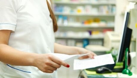 Βιβλιάρια υγείας, τέλος: Πώς θα γράφονται πλέον τα φάρμακα