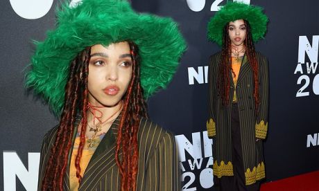 FKA twigs - sad day