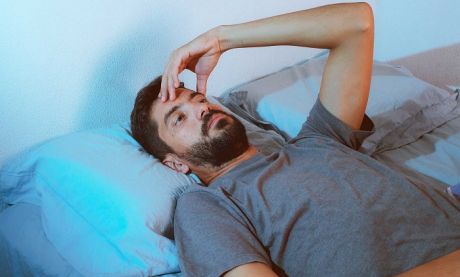 Ποια προβλήματα ψυχικής υγείας προκαλεί μόλις μία νύχτα «κακού» ύπνου