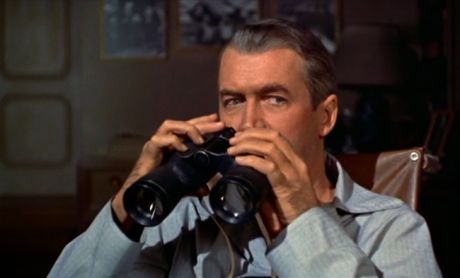 64 χρόνια από την πρεμιέρα του 'Rear Window' από τον Alfred Hitchcock
