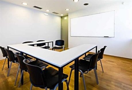 Η υπουργός παιδείας ζήτησε από τον ΕΟΔΥ να κλείσουν και τα φροντιστήρια λόγω κορωνοϊού