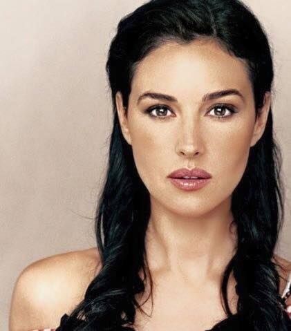 Monica Bellucci με Eros Ramazzotti για μια όμορφη Κυριακή