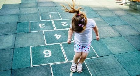 10 Υπέροχα παιχνίδια που έπαιζαν τα παιδιά την δεκαετία του '90 και η νέα γενιά δυστυχώς ποτέ δε θα μάθει…