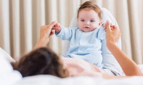 Τα παιδιά παίρνουν την εξυπνάδα από τη μαμά τους σύμφωνα με νέα έρευνα
