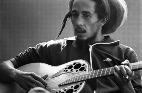 Πόσα τραγούδια έχει ανεβάσει στο τοπ 100 Αμερικής ο Bob Marley;