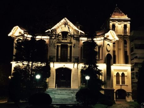 11 από τα ωραιότερα φωτισμένα κτίρια της Θεσσαλονίκης