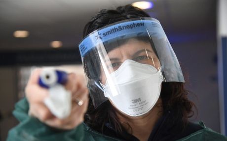 Καθηγητής: Αυτά τα 12 μέτρα πρέπει να λάβει κάθε οικογένεια για τον κορωνοϊό