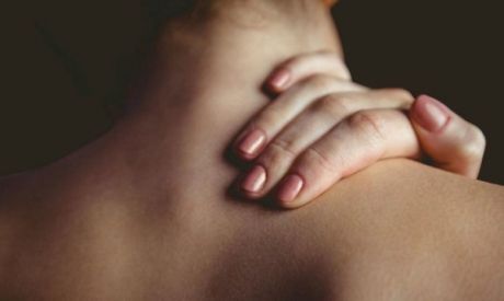 Τι να κάνετε για να φύγει ο κόμπος στους μυς εάν έχετε πιαστεί
