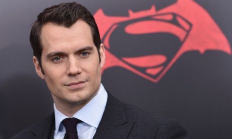 Ο Henry Cavill απαντά με αινιγματικό τρόπο στις φήμες ότι εγκαταλείπει τον Superman