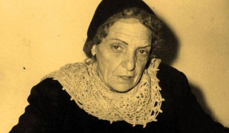Ευτυχία Παπαγιαννοπούλου: Γιατί, βρε άνθρωπε, γιατί, να τη θολώνεις τη ζωή με το πικρό σου κλάμα;