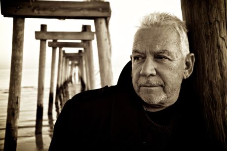 Eric Burdon με Springsteen, Gallagher, Χαρούλη