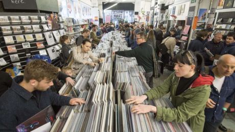 Ο οδηγός του Rolling Stone για την Record Store Day 2016