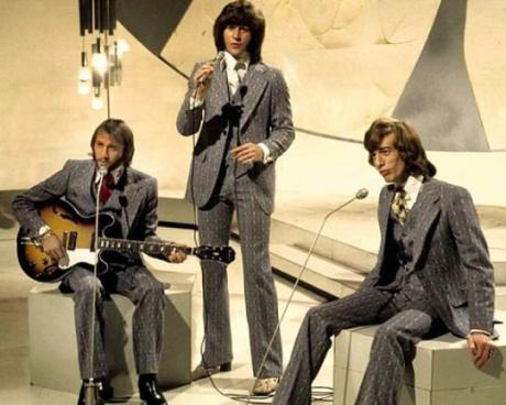 Bee Gees _ How Can You Mend a Broken Heart (1971)