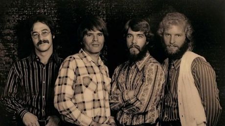 Πώς πήραν το όνομα τους οι Creedence Clearwater Revival?