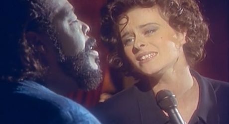 Lisa Stansfield, Barry White - All Around the World (1989)