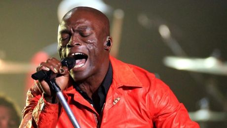 Crazy, 1 τίτλος, 5 τραγούδια, η ΄τρέλα΄ πουλάει